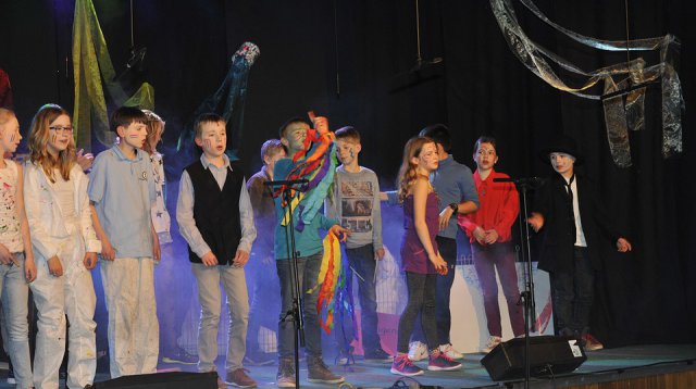 Schooltoneel (vrijdag  1 april 2016)